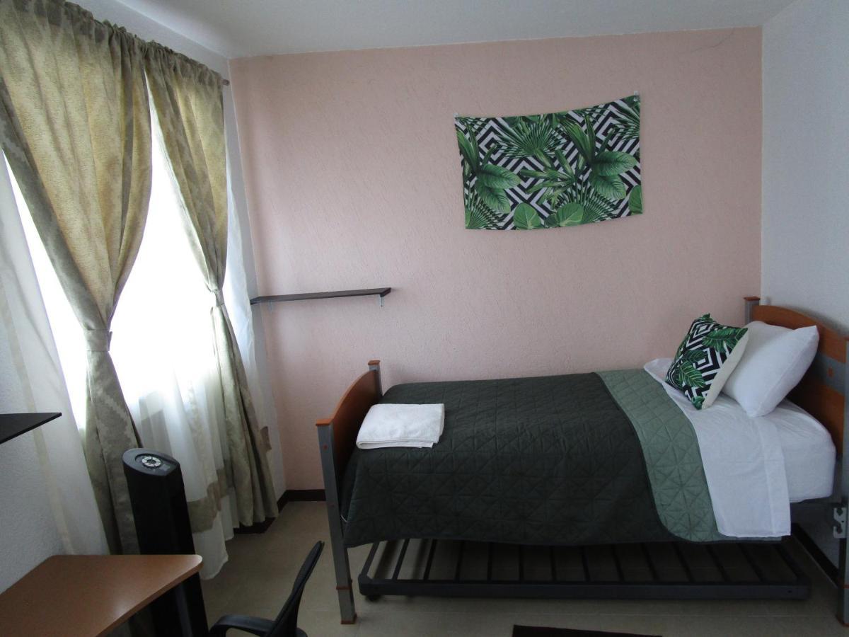 Preciosa Casa Palmera En Cuernavaca Con Alberca, Wifi, Tv Y Cocina Para Fin De Semana, Descanso, Vacaciones O Home Office Эмилиано-Сапата Экстерьер фото