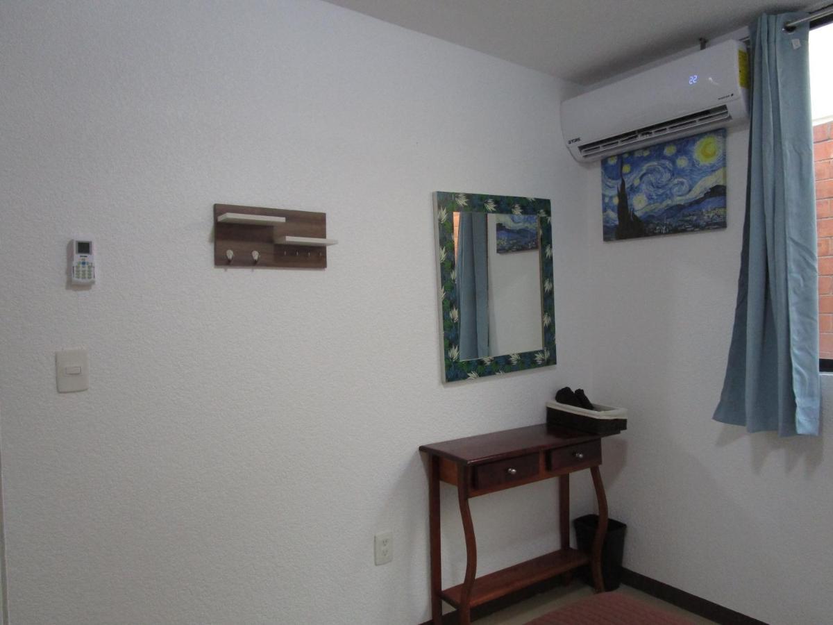 Preciosa Casa Palmera En Cuernavaca Con Alberca, Wifi, Tv Y Cocina Para Fin De Semana, Descanso, Vacaciones O Home Office Эмилиано-Сапата Экстерьер фото
