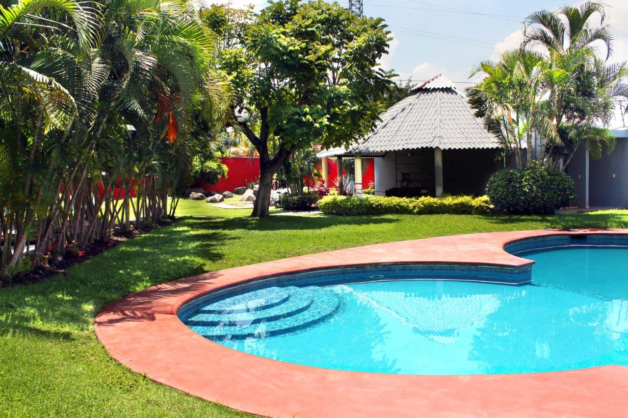 Preciosa Casa Palmera En Cuernavaca Con Alberca, Wifi, Tv Y Cocina Para Fin De Semana, Descanso, Vacaciones O Home Office Эмилиано-Сапата Экстерьер фото